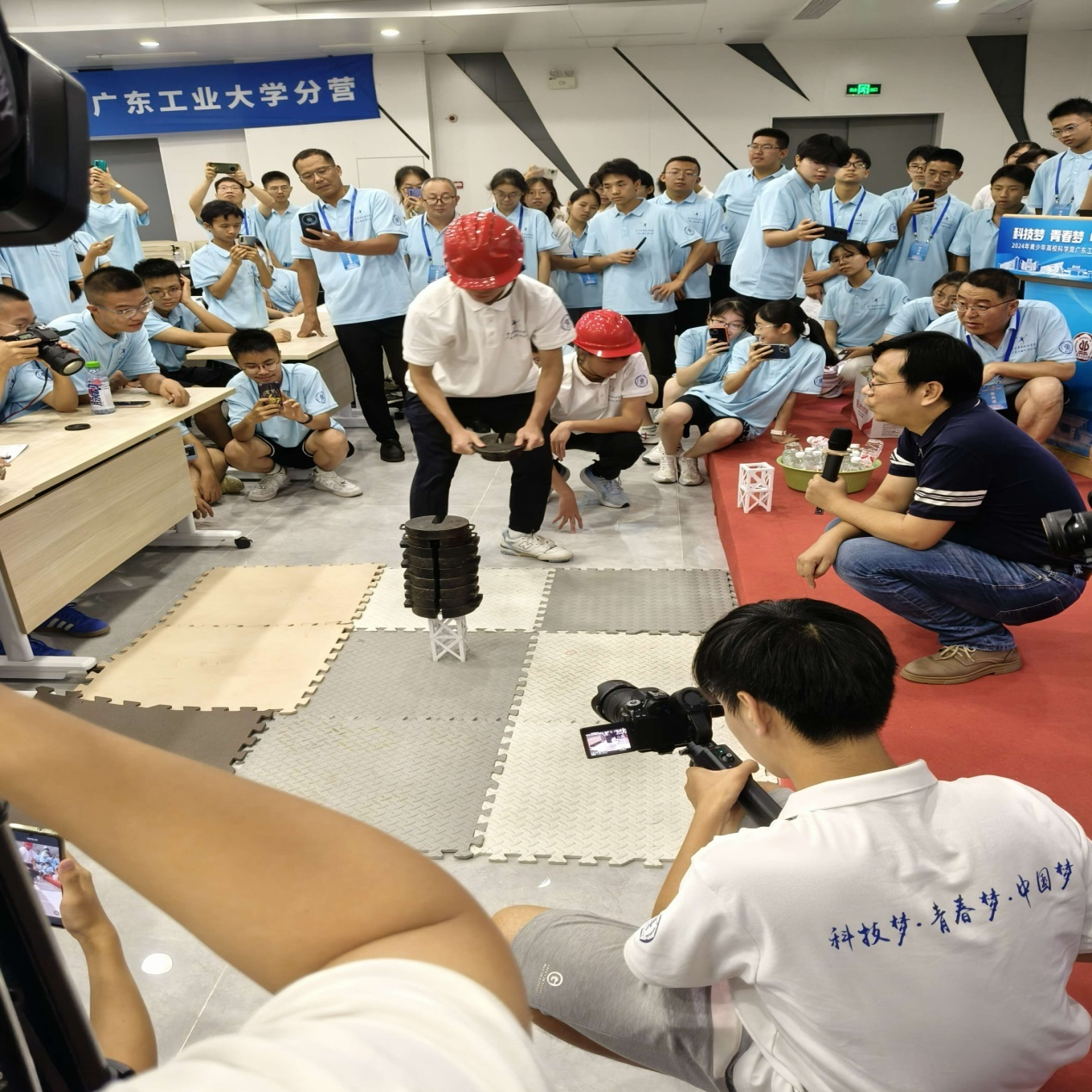 1721788192224084785.png 枝江市第一高級中學(xué)參加2024年青少年高校科學(xué)營廣東工業(yè)大學(xué)分營活動2.png