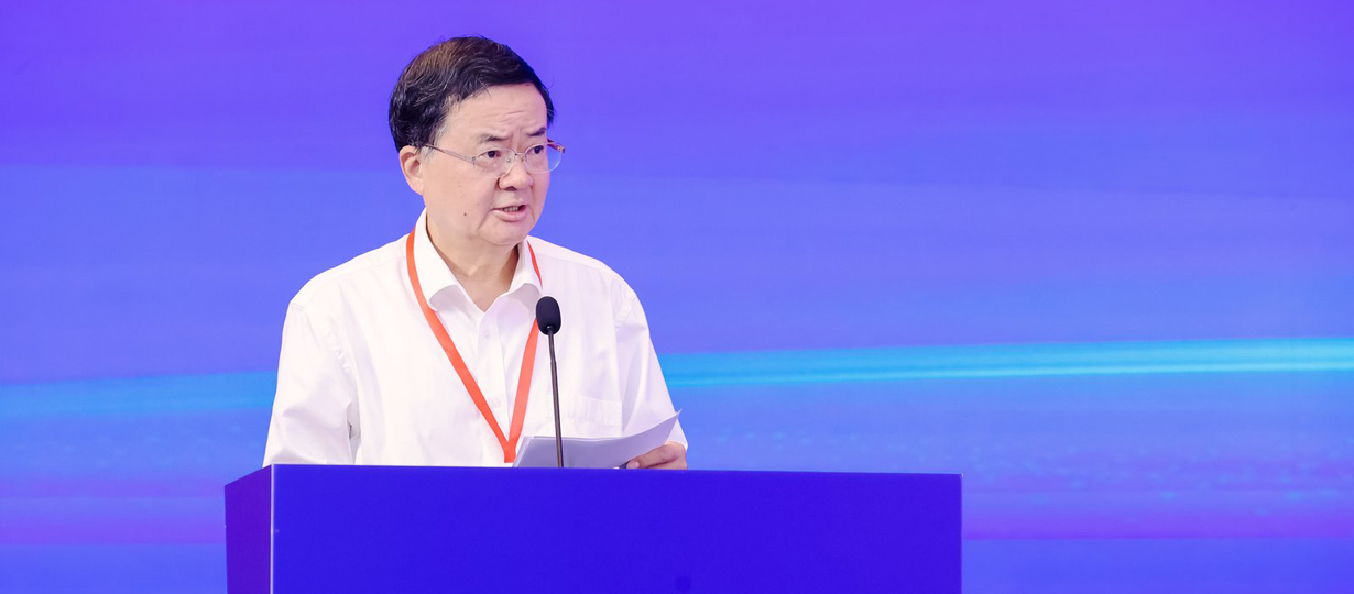 省政府原副省長，省科協(xié)名譽(yù)主席，挪威工程院外籍院士，武漢大學(xué)教授郭生練致辭