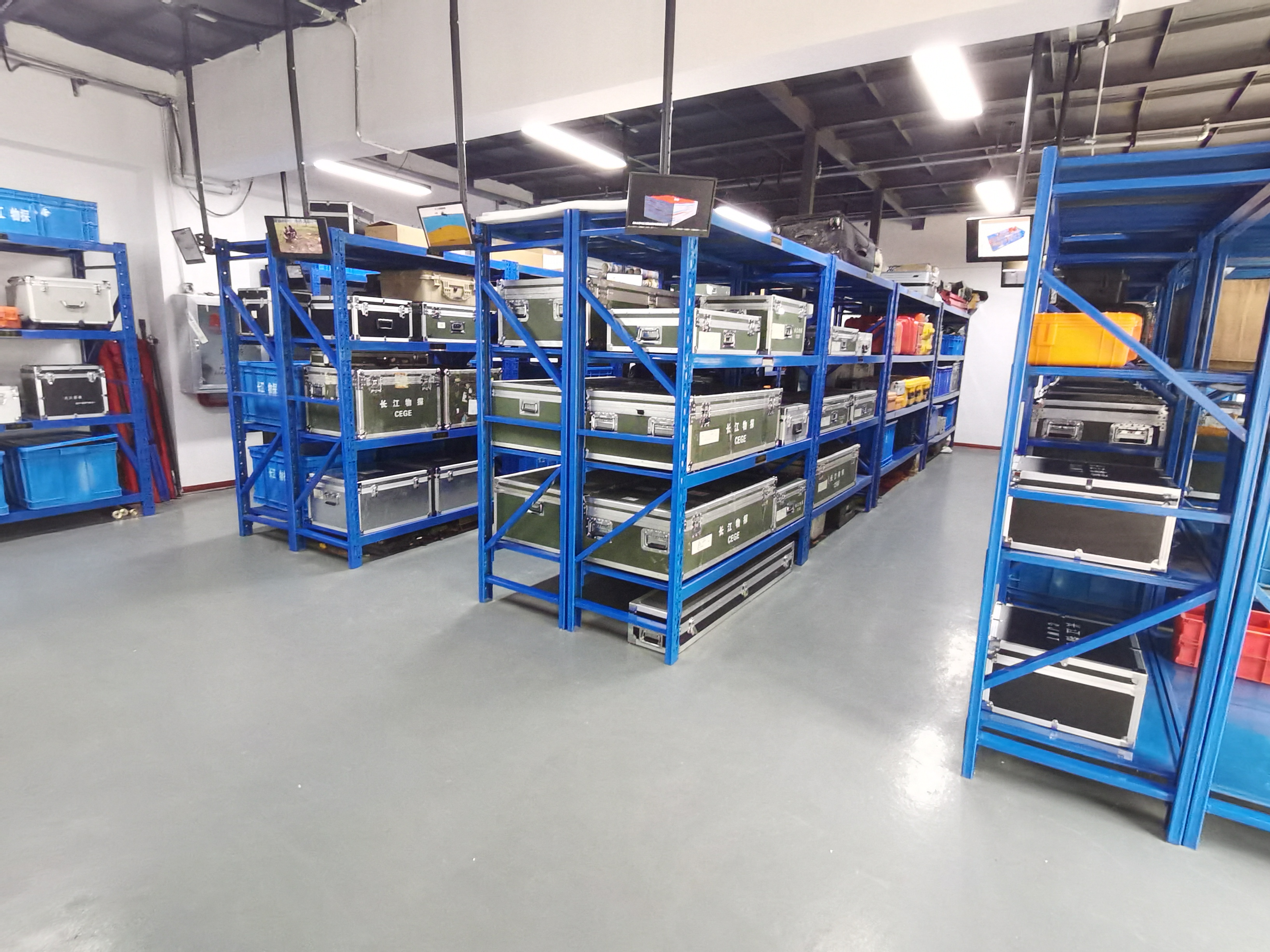 1737335222028059066.jpg 5-1.儀器室模型室相關(guān)設(shè)備及模型.jpg