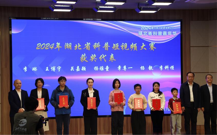 1742798408913091185.jpeg 104d1ef99ea2469899d2ff7bf94c61ac~tplv-tt-origin-web_gif.jpeg