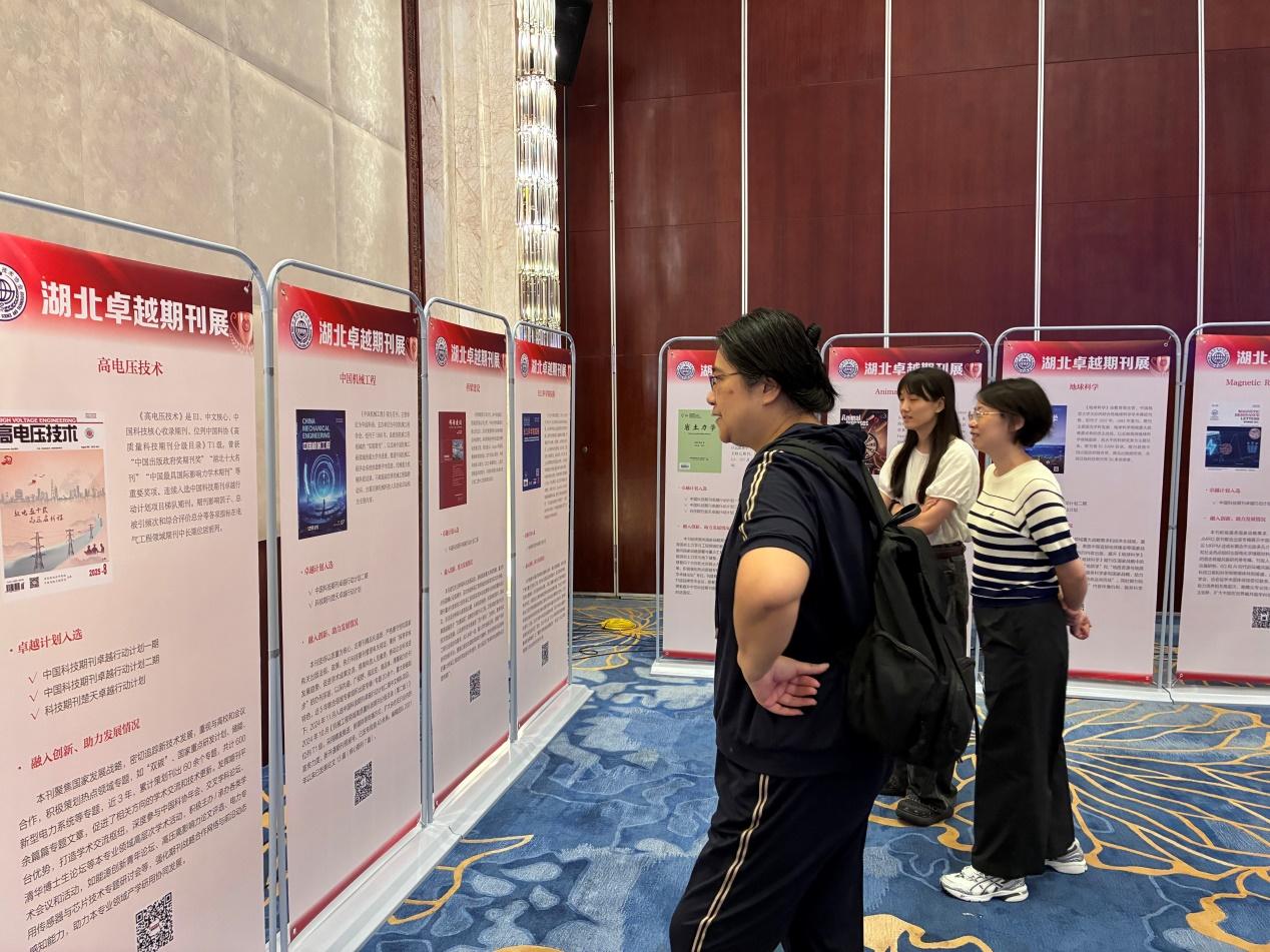 1757993545371004879.jpg 6.jpg